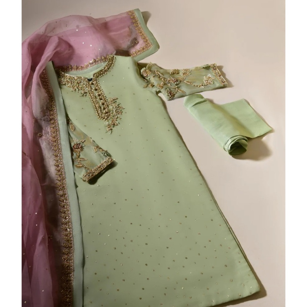 Agha noor new Elegant Green Embroidered Dress with Pink Dupatta